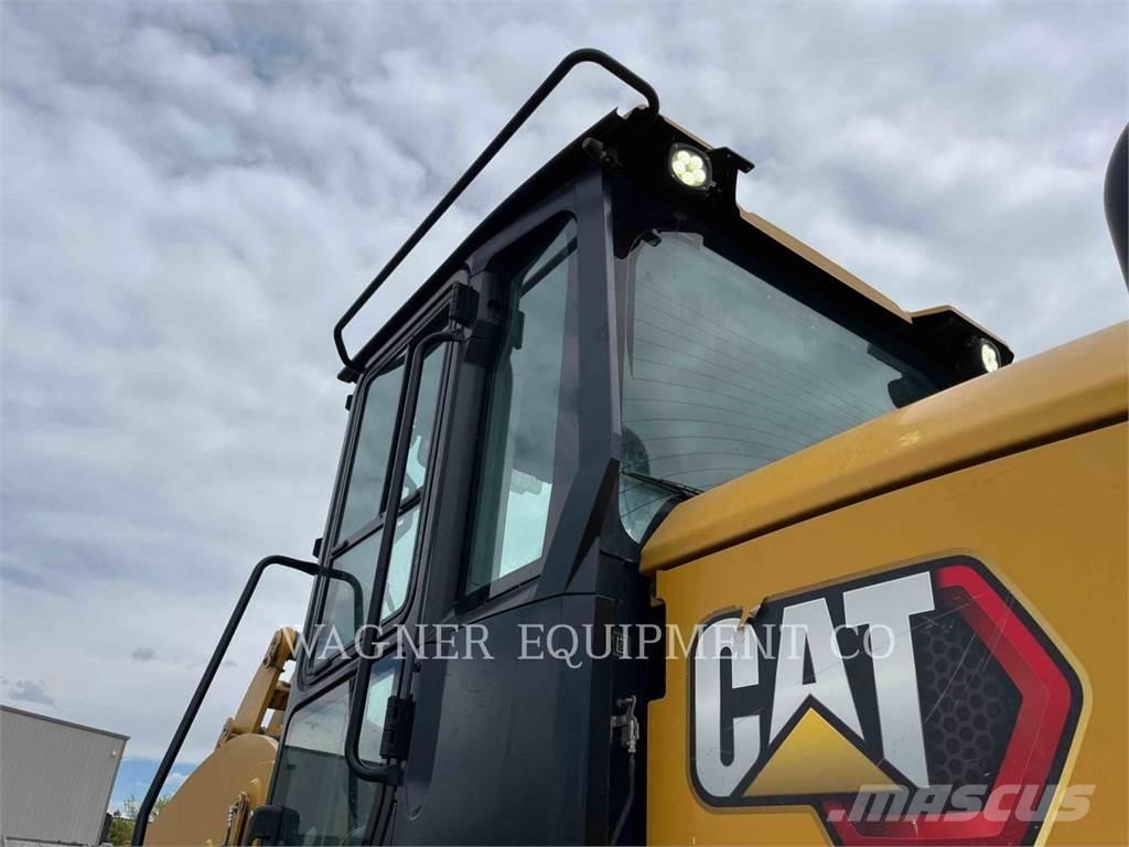 CAT 938M HL Radlader