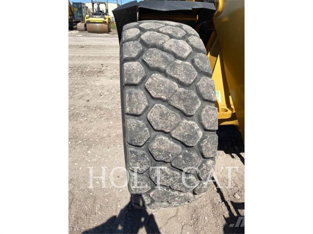 CAT 938M QC Radlader