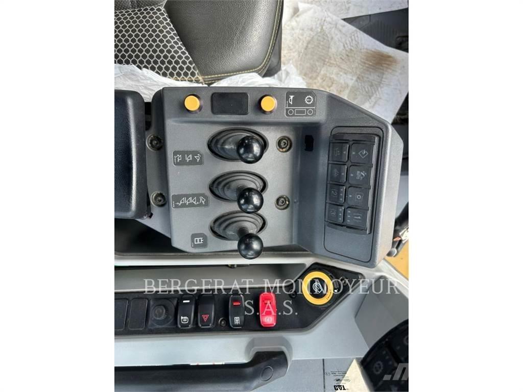 CAT 966 Radlader