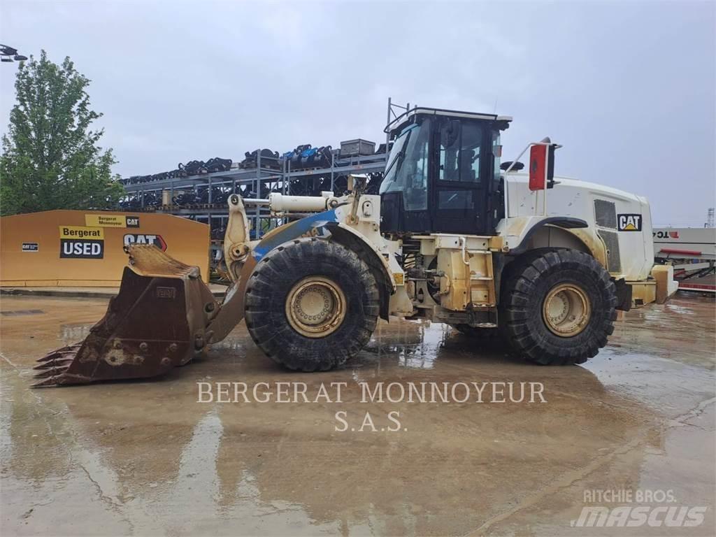 CAT 966M Radlader
