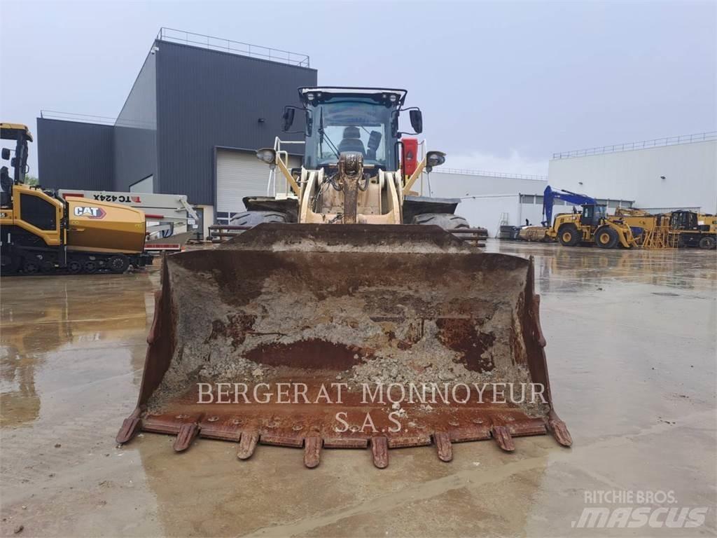 CAT 966M Radlader