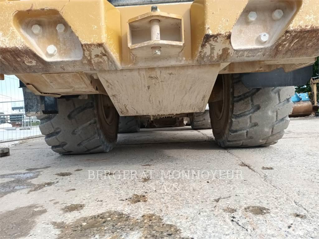 CAT 966M Radlader