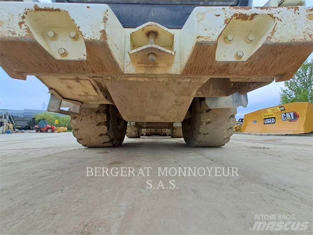 CAT 966M Radlader