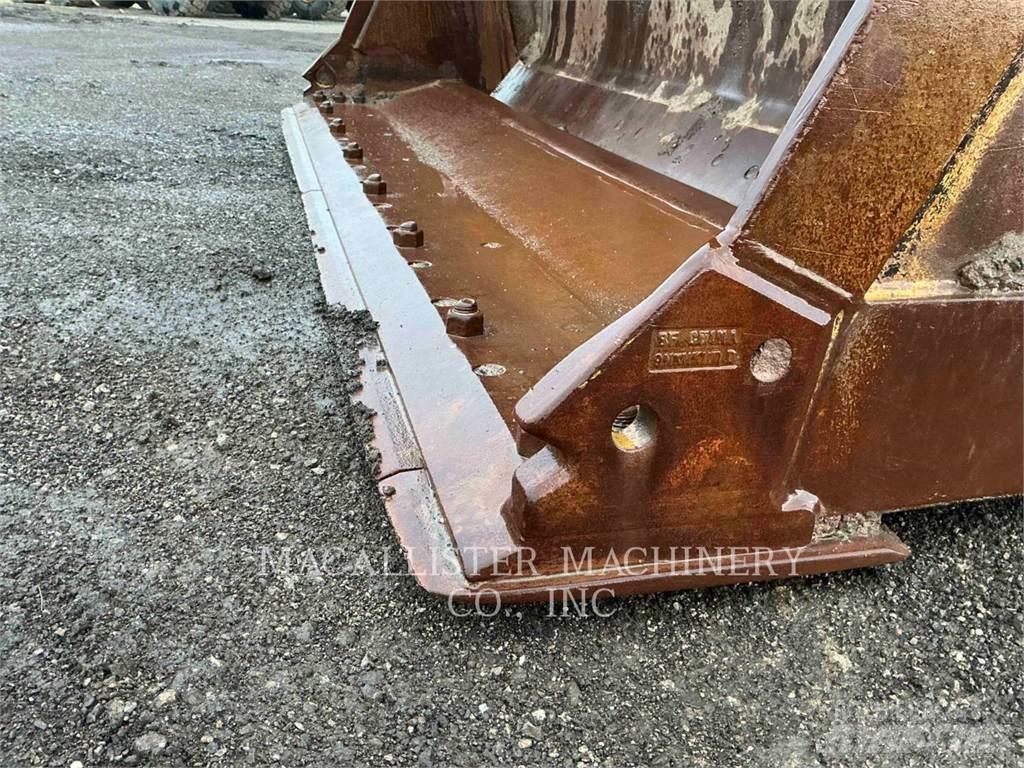 CAT 966M Radlader