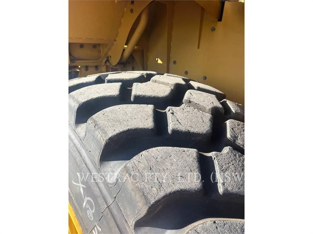 CAT 972M Radlader