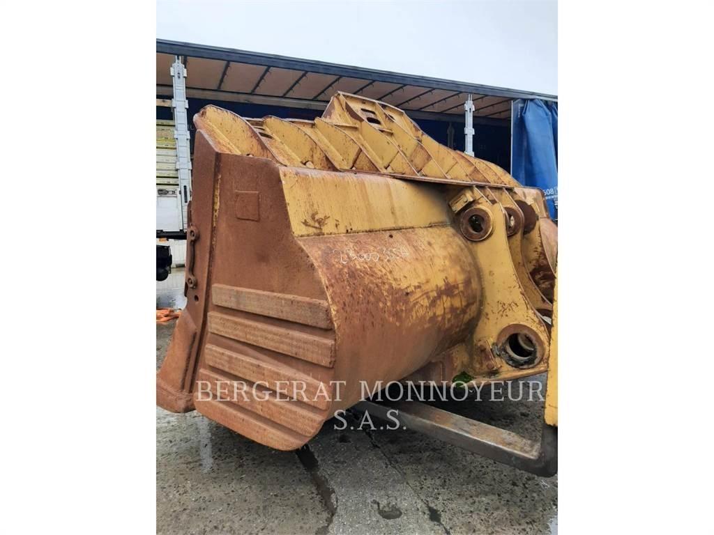CAT 988 Schaufeln