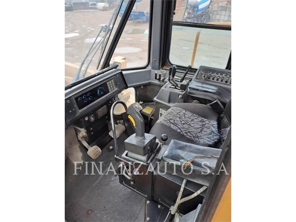 CAT 988F Radlader