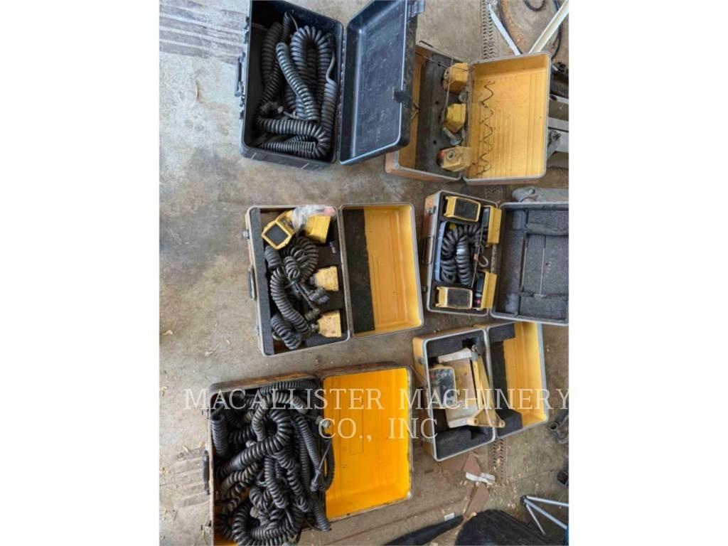 CAT AP1000B Strassenfertiger