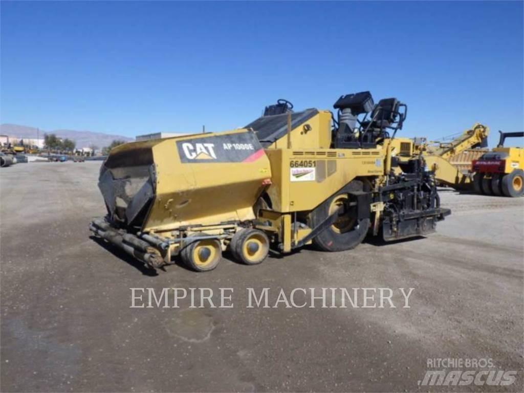 CAT AP1000E Strassenfertiger