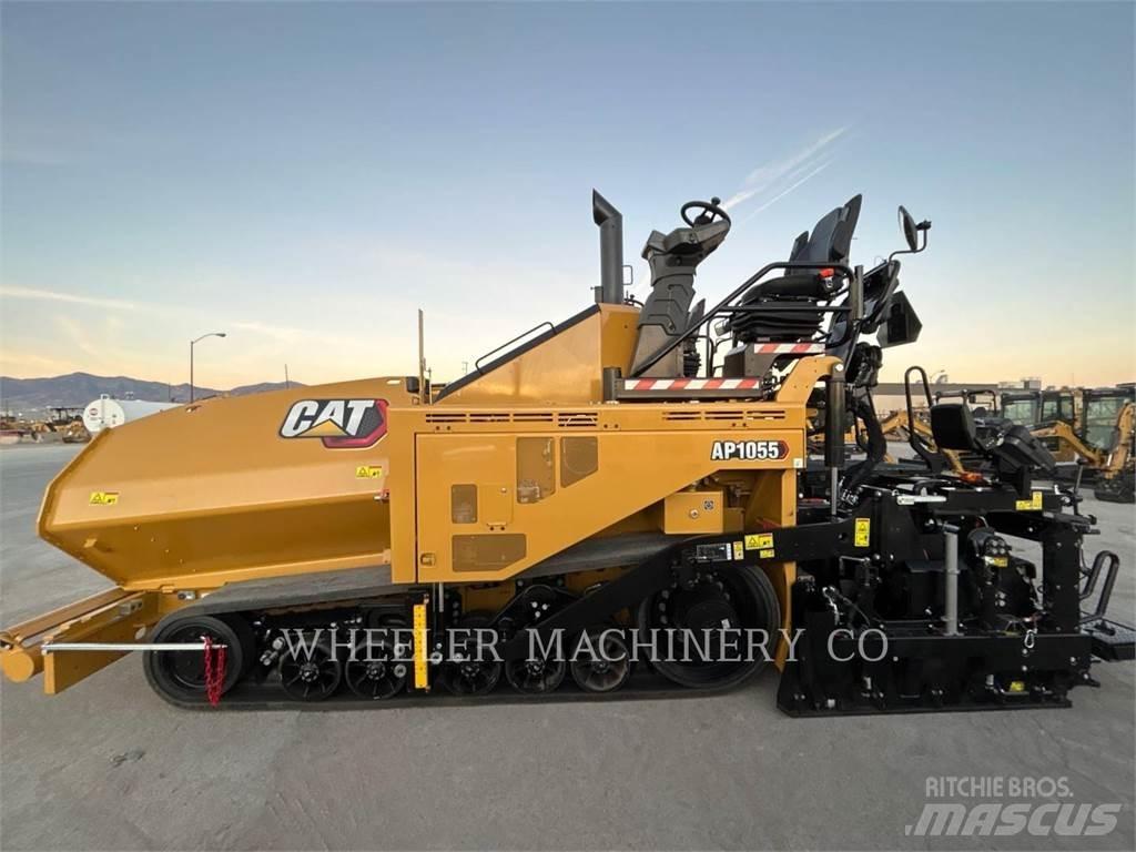 CAT AP1055 Strassenfertiger