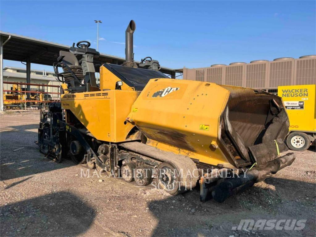 CAT AP1055F Strassenfertiger