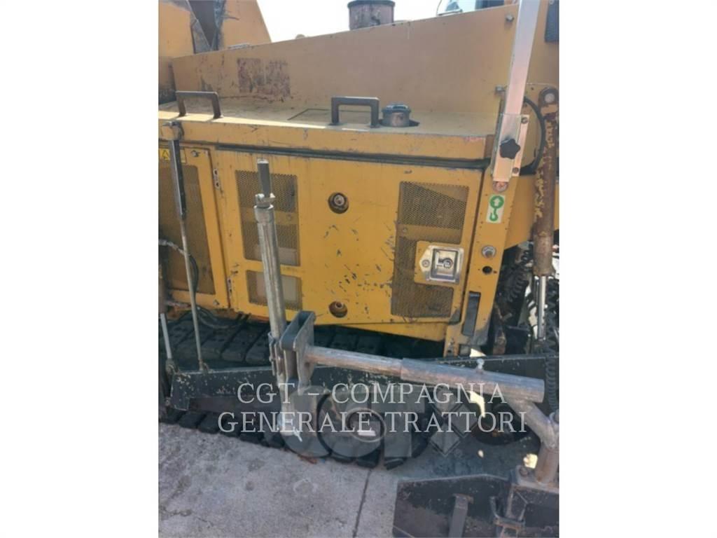 CAT AP255E Strassenfertiger