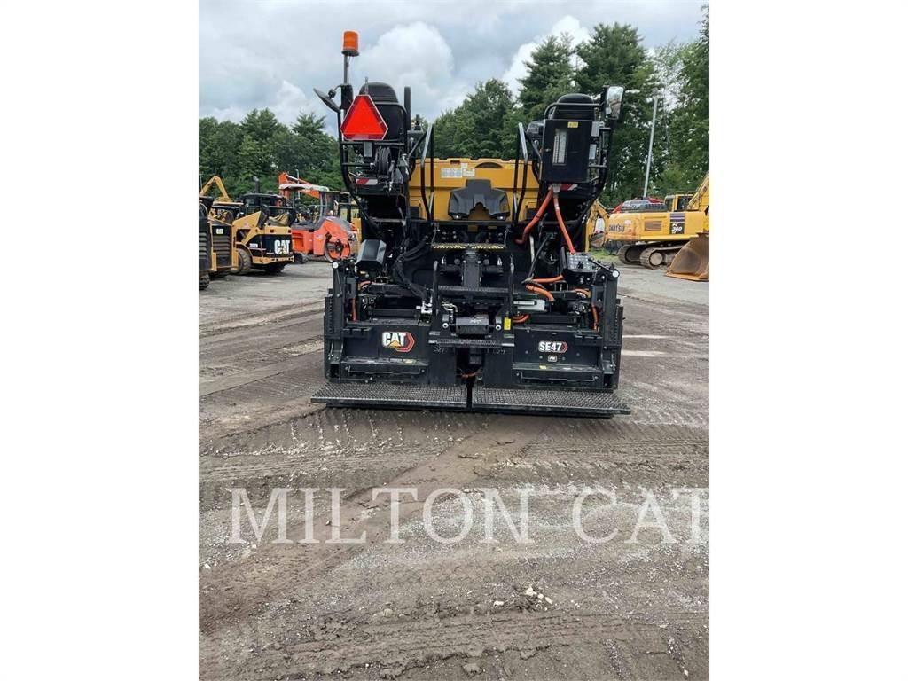 CAT AP555 Strassenfertiger