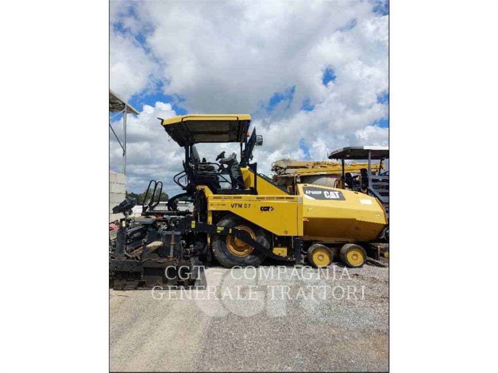 CAT AP600F Strassenfertiger