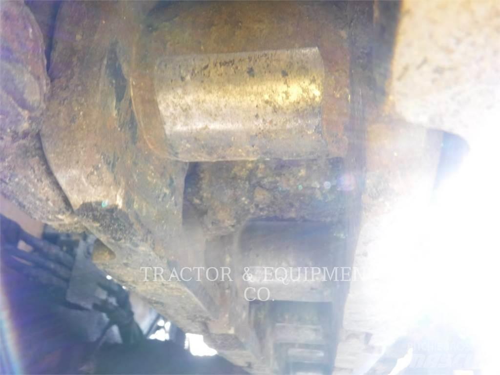 CAT AP650B Strassenfertiger
