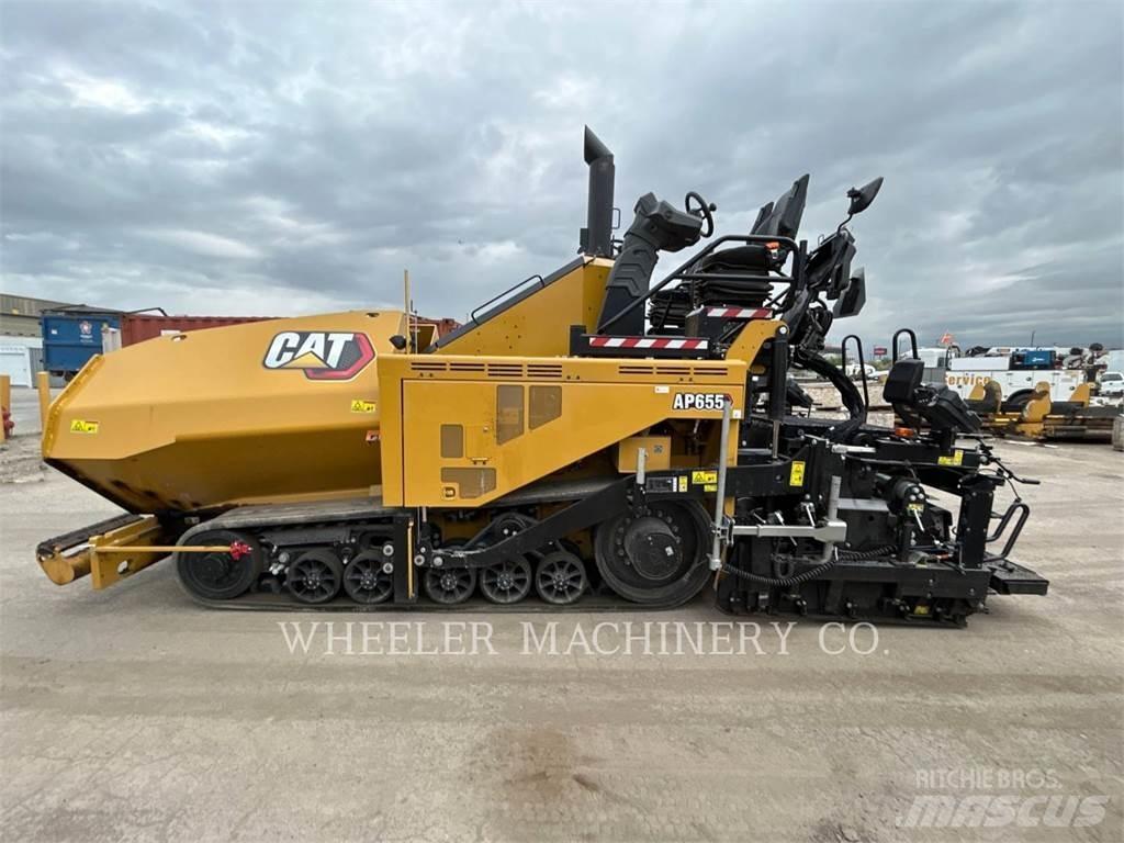 CAT AP655 Strassenfertiger