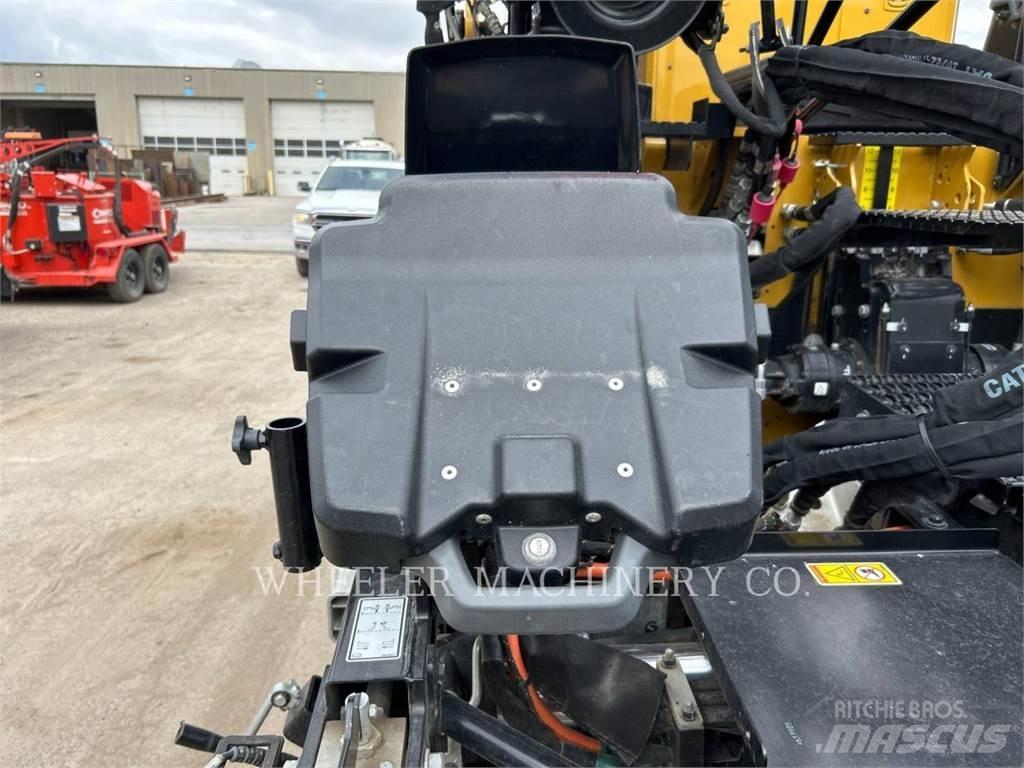 CAT AP655 Strassenfertiger