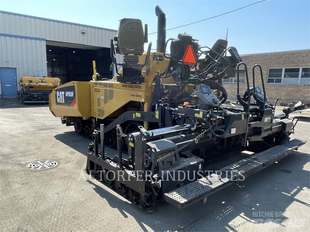 CAT AP655F Strassenfertiger