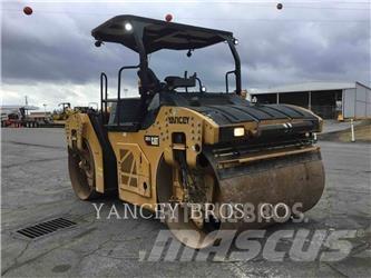 CAT CB13 Erdbauwalzen