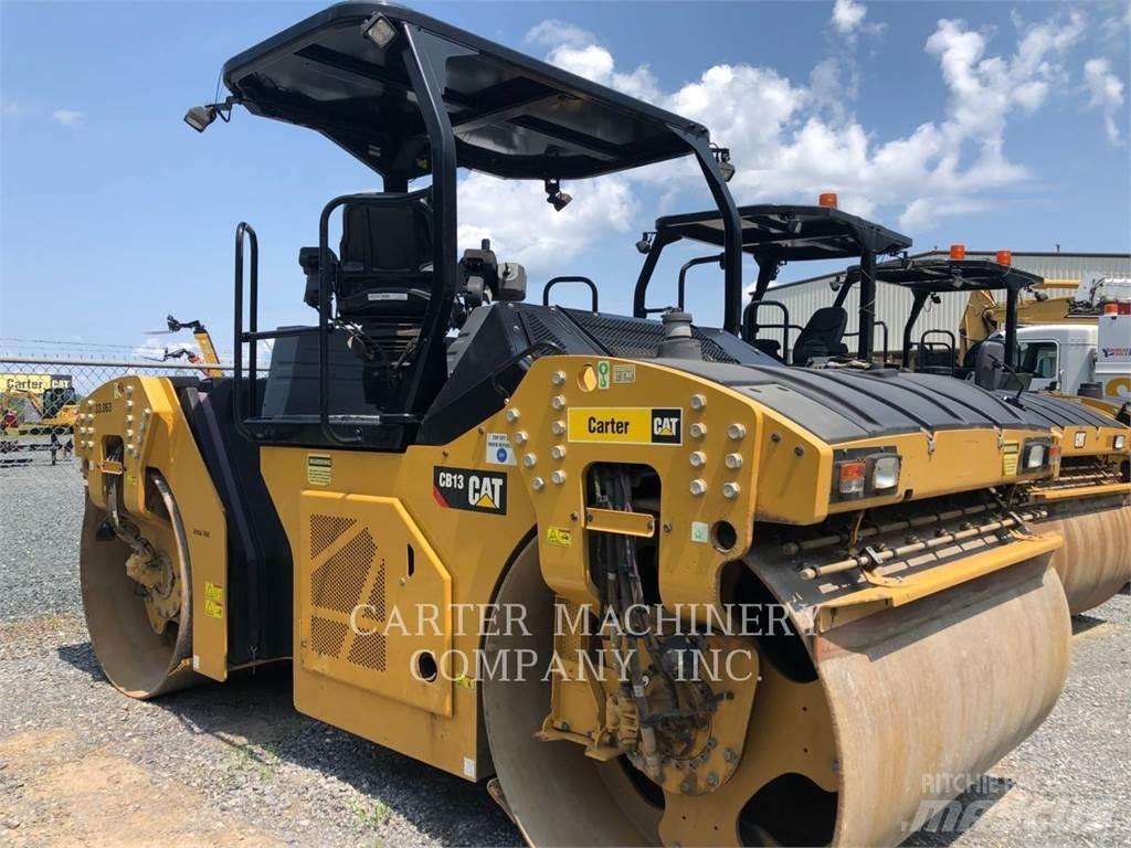 CAT CB13 Erdbauwalzen