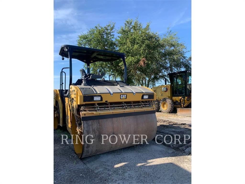 CAT CB13 OSC Tandemwalzen