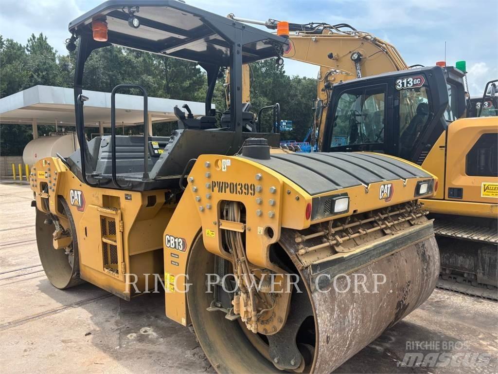 CAT CB13 OSC Tandemwalzen