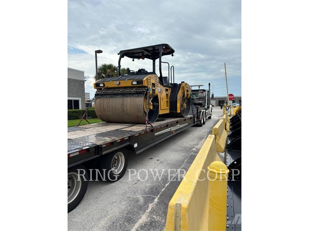 CAT CB13 OSC Tandemwalzen