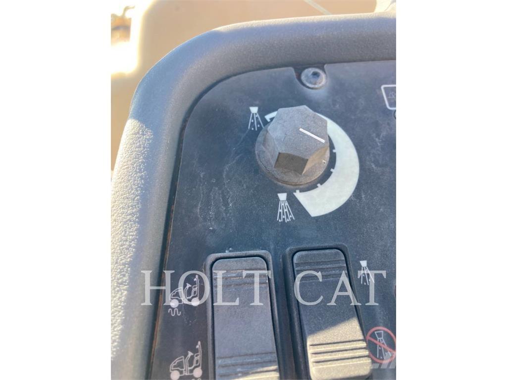 CAT CB14B Tandemwalzen