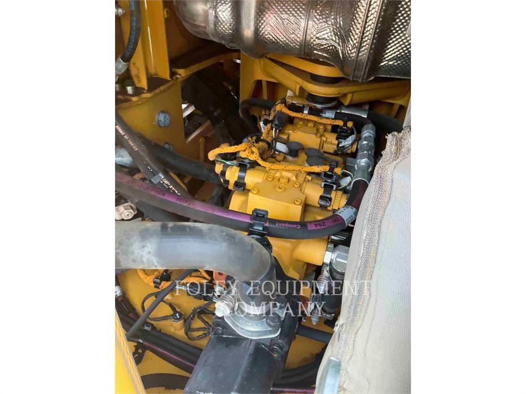 CAT CB15 Erdbauwalzen
