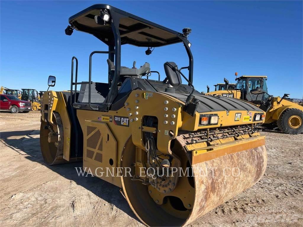 CAT CB15 Erdbauwalzen