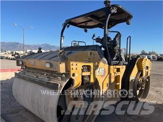 CAT CB15 CW VV Tandemwalzen
