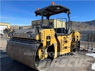 CAT CB15 CW VV Tandemwalzen