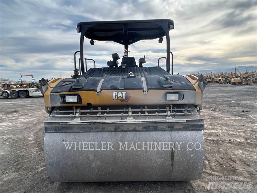 CAT CB15 CW VV Tandemwalzen