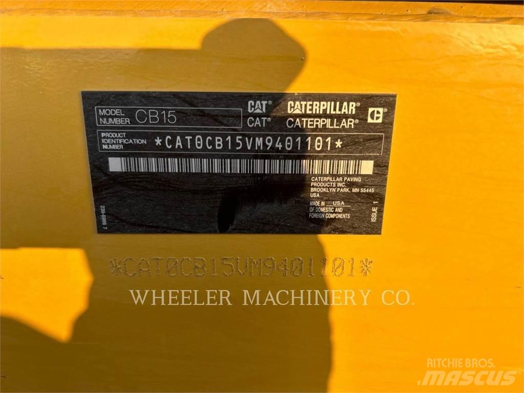 CAT CB15 CW VV Tandemwalzen