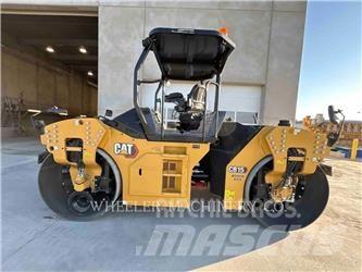 CAT CB15 CW VV Tandemwalzen