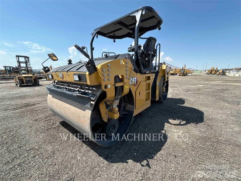 CAT CB15 CW VV Tandemwalzen