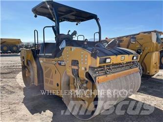CAT CB15 VV Tandemwalzen