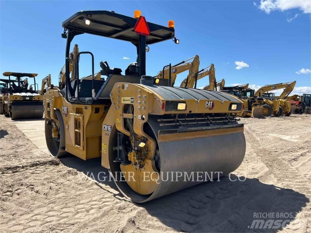 CAT CB16 Erdbauwalzen