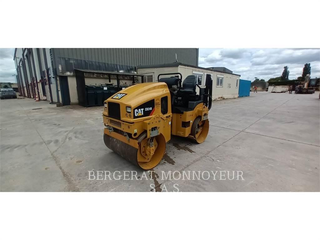 CAT CB24B Erdbauwalzen