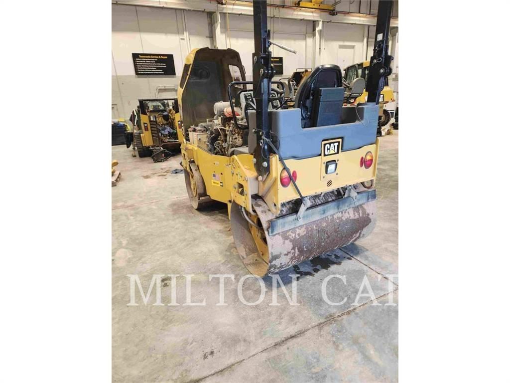 CAT CB34B Tandemwalzen