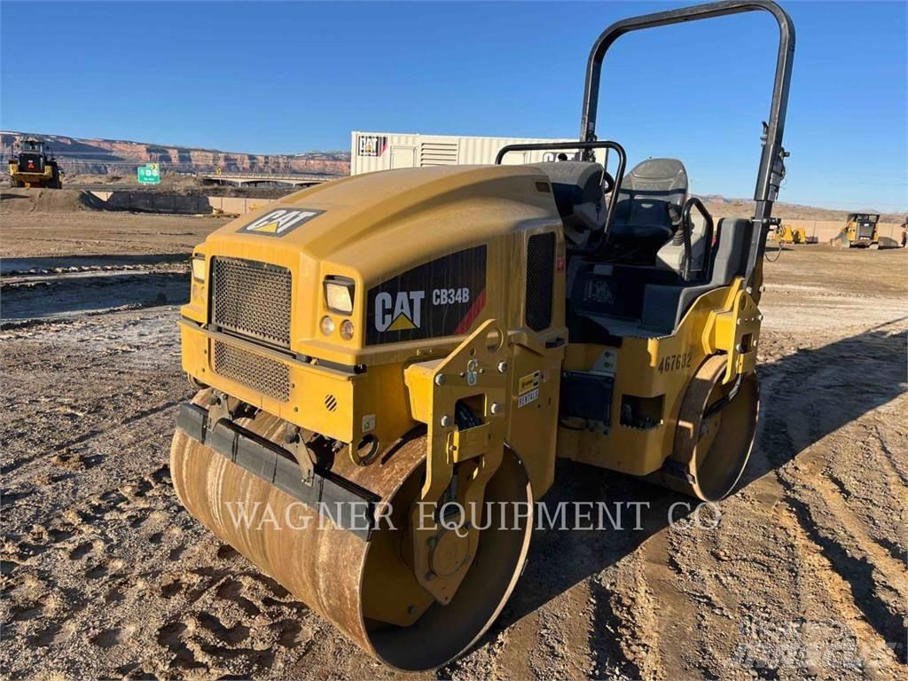 CAT CB34B Erdbauwalzen
