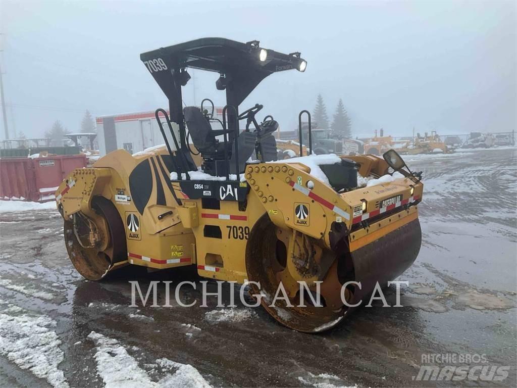 CAT CB54 XW Tandemwalzen