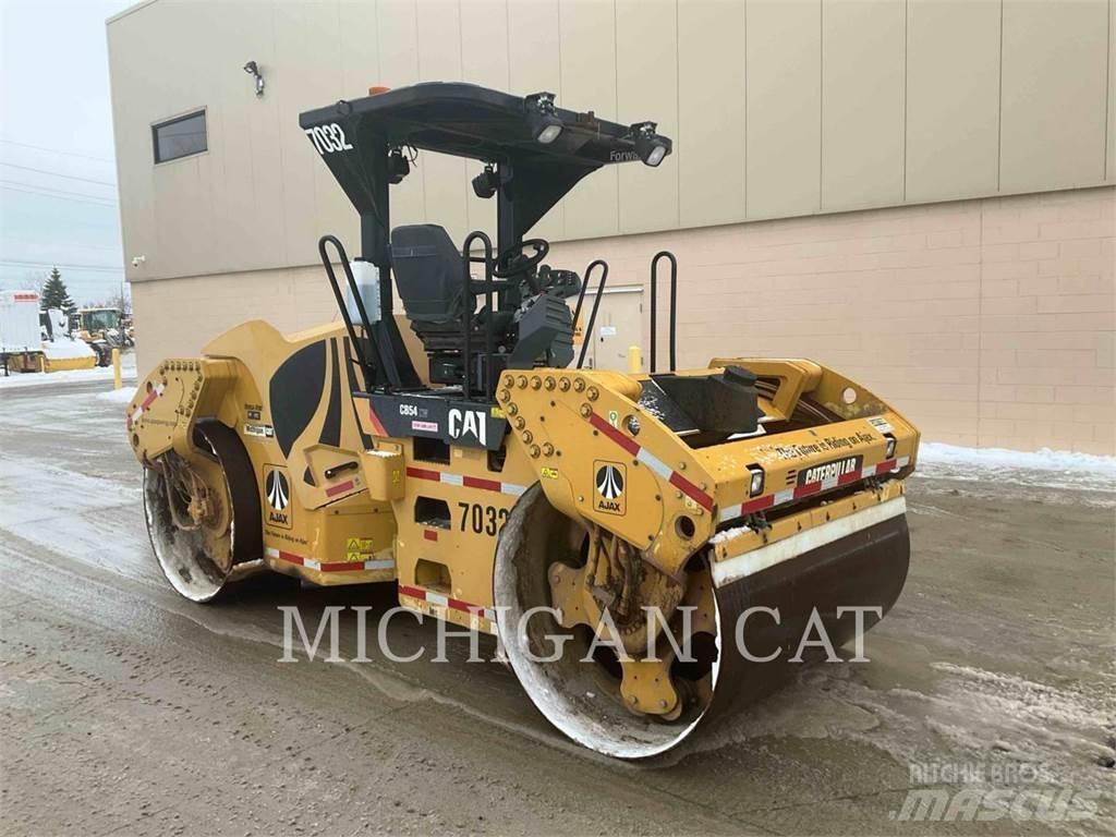 CAT CB54 XW Tandemwalzen