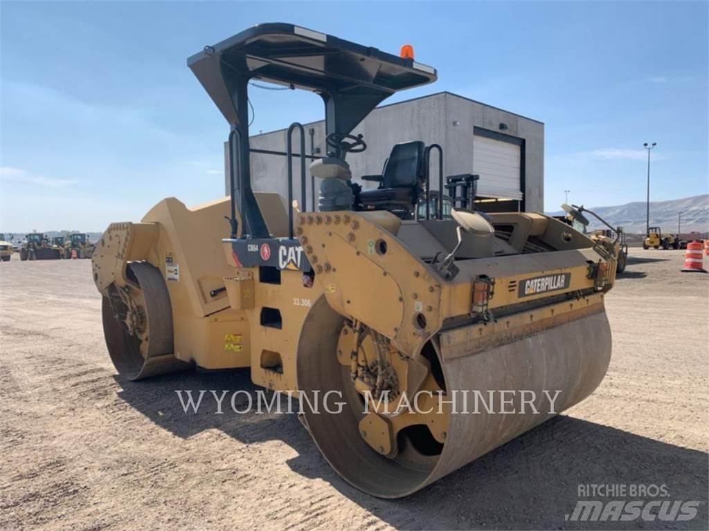 CAT CB64 Erdbauwalzen