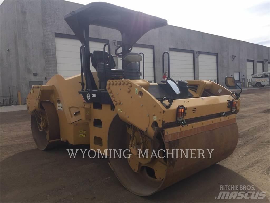 CAT CB64 Erdbauwalzen