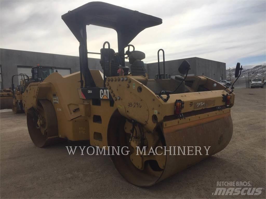 CAT CB64 Erdbauwalzen