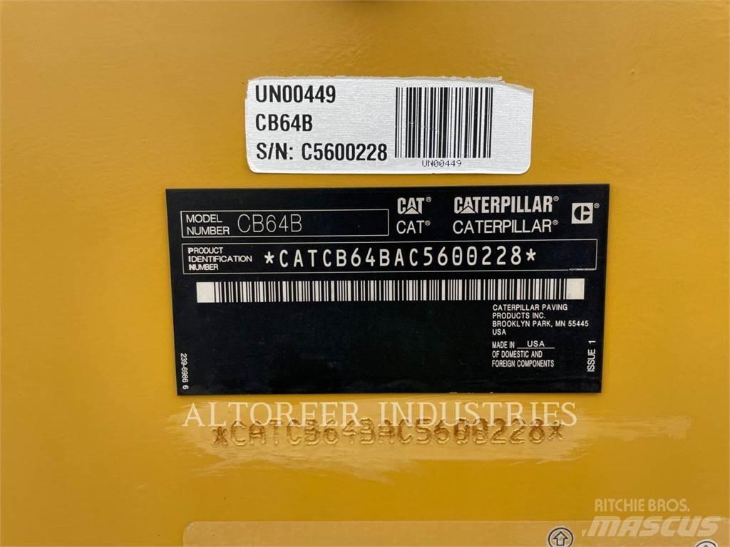 CAT CB64B Tandemwalzen