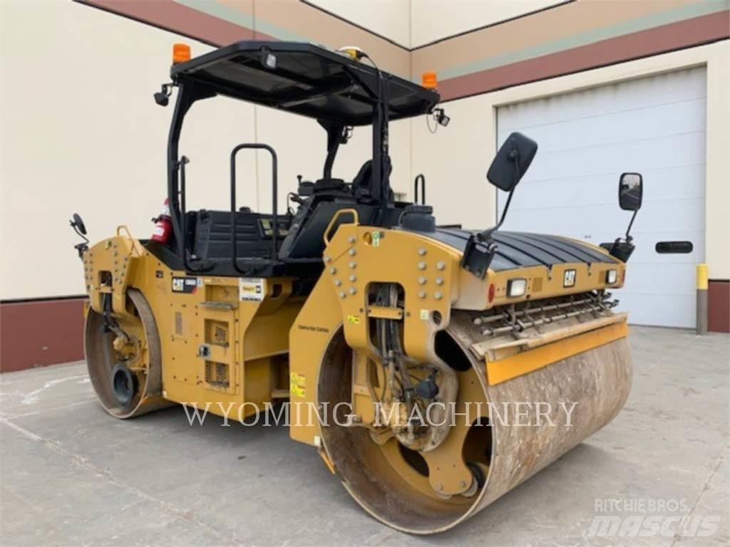 CAT CB66B Erdbauwalzen