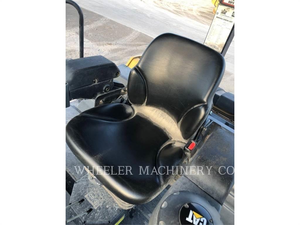CAT CB66B CW Tandemwalzen