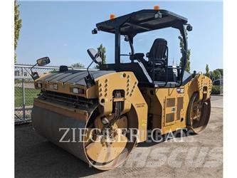 CAT CB68B Erdbauwalzen